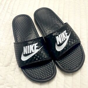 Nike Benassi Slip On Sandals Women Size 11